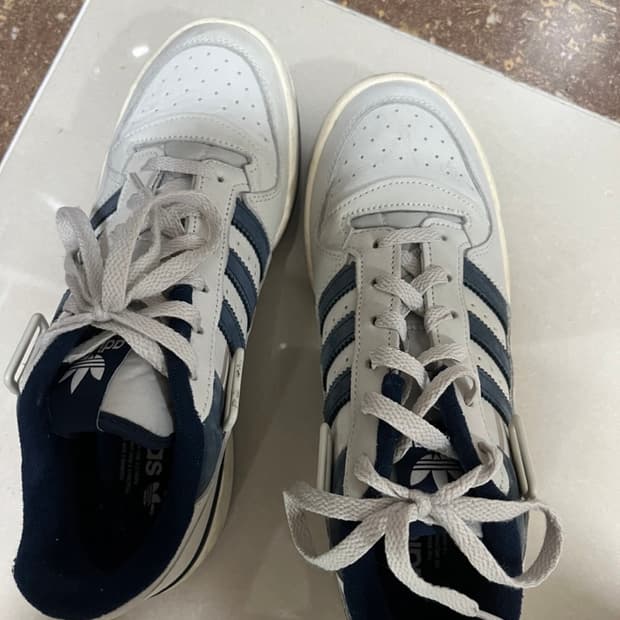 아디다스 포럼 로우 컬리지 네이비 270