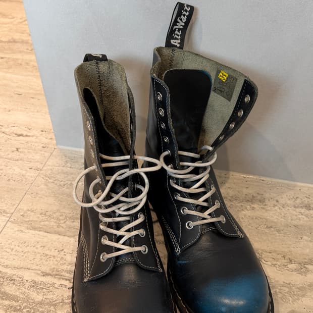 닥터마틴 1919 10홀 290mm