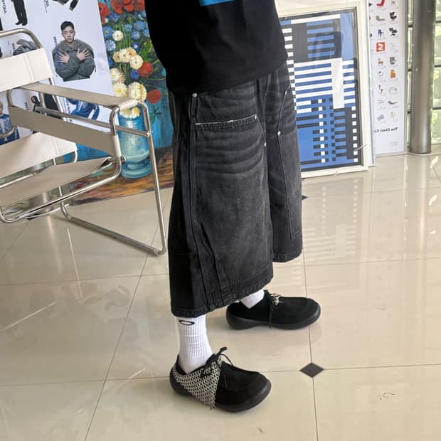 double knee baggy shorts