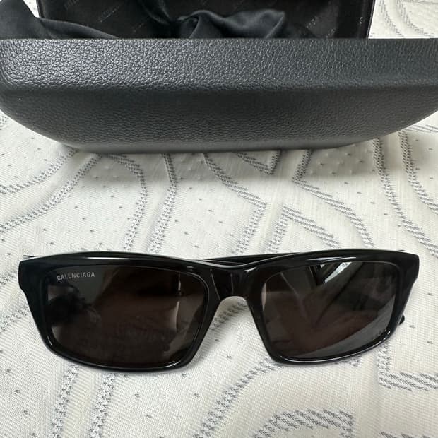 발렌시아가 선글라스 개급처