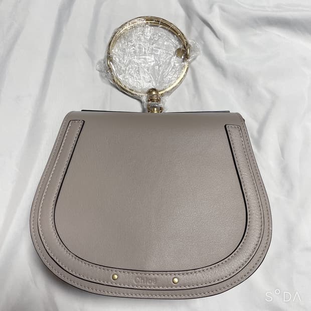 끌로에 나일백 연브라운