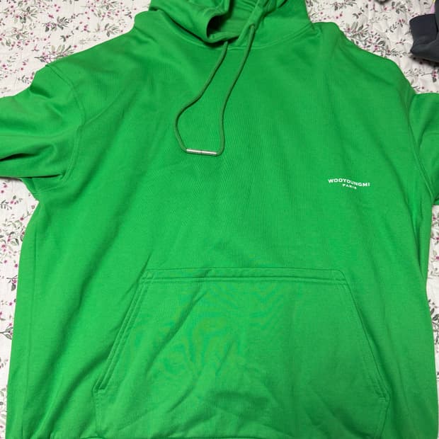 우영미 22ss 플라워 백로고 후드 그린 52