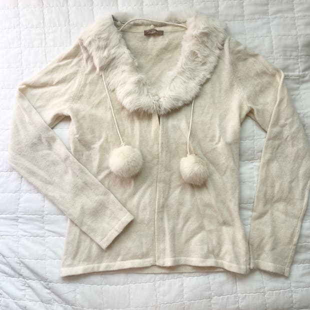 로걀탑 퍼 폼폼 니트 가디건 니트 히메갸루 라떼갸루 빈티지