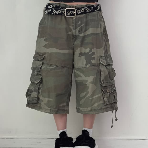 빈티지 카모 멀티포켓 버뮤다팬츠
