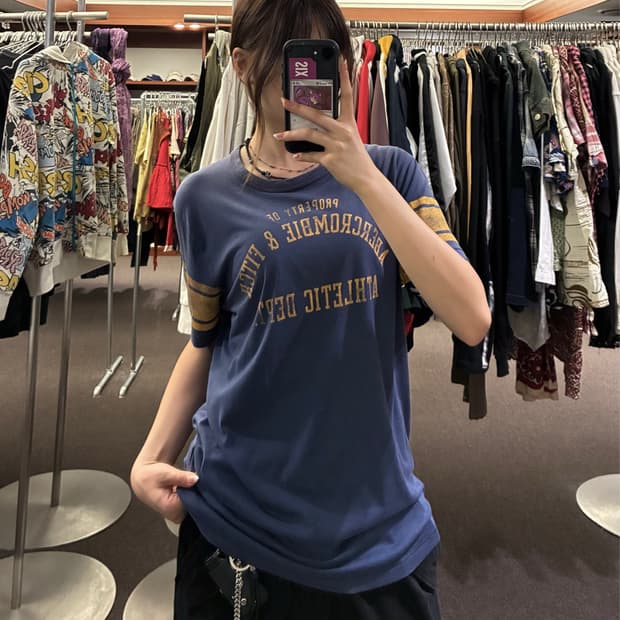 M)아베크롬비 빈티지 라인 디테일 레터링 반팔