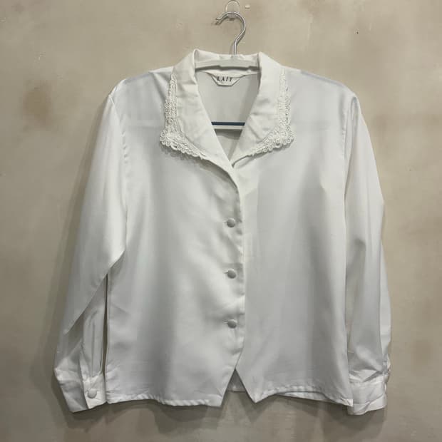 일본 빈티지 흰색 레이스 블라우스