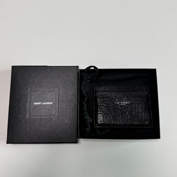 생로랑 크로커다일 엠보스드 레더 파리 카드지갑 블랙