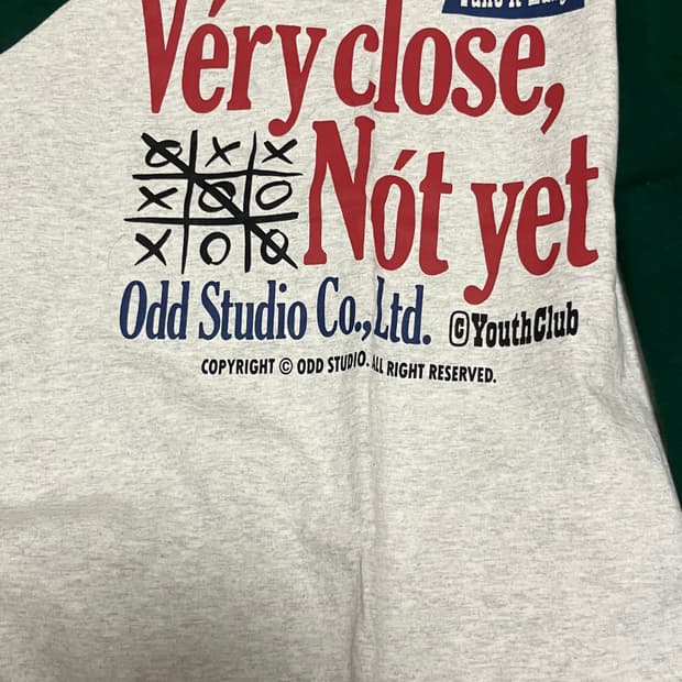 오드스튜디오 롱슬리브 티셔츠 오트밀/그린 1사이즈