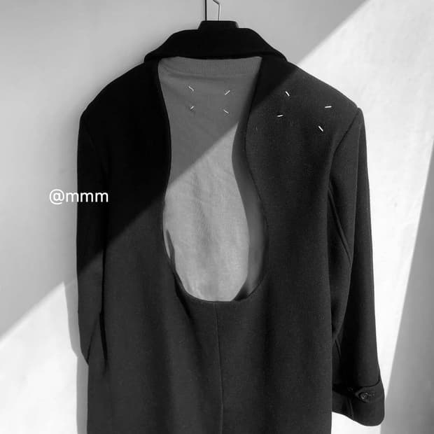 마르지엘라/백 컷아웃 코트​