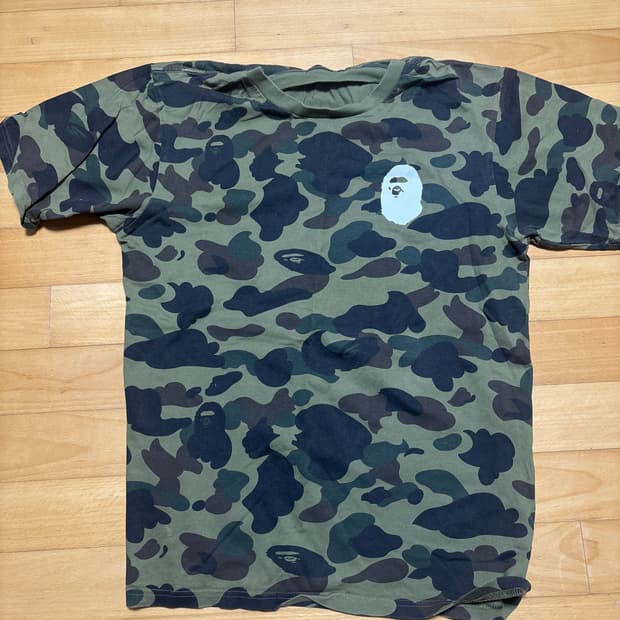 베이프 카모 반팔