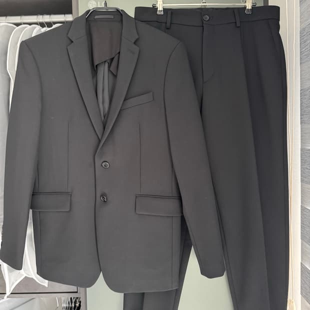 송지오 옴므 블랙 셋업 