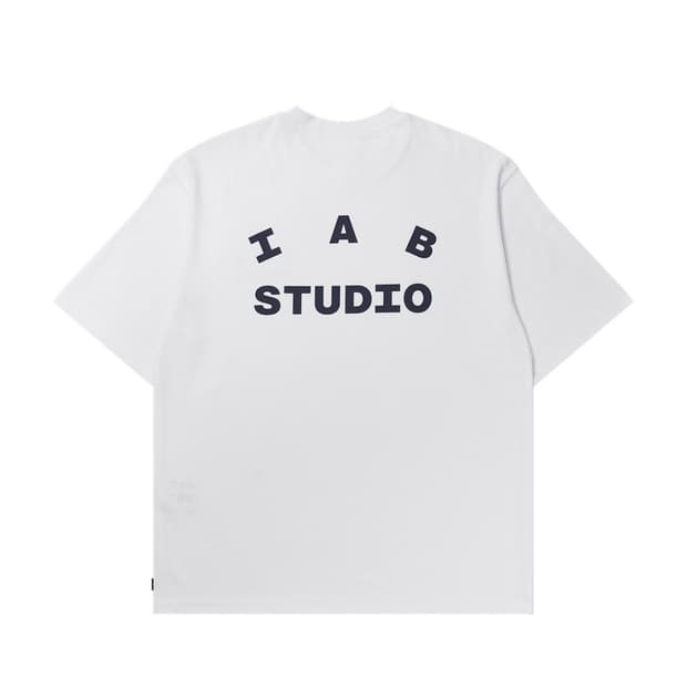 (새상품) 아이앱 스튜디오 티셔츠 화이트 네이비_XL