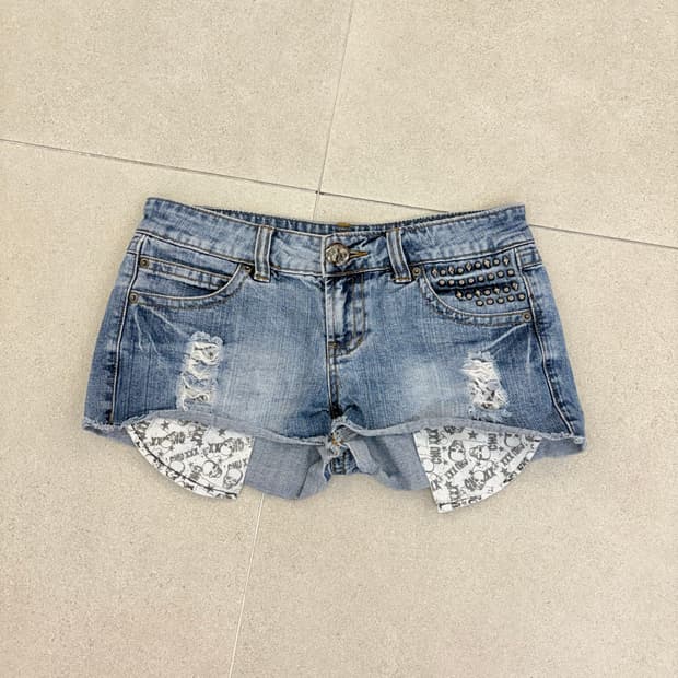 스컬 스터드 숏츠