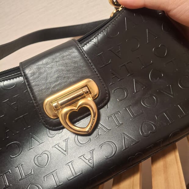 상태좋음) 러브캣 블랙 엠보 숄더백/바게트백 갸루,y2k
