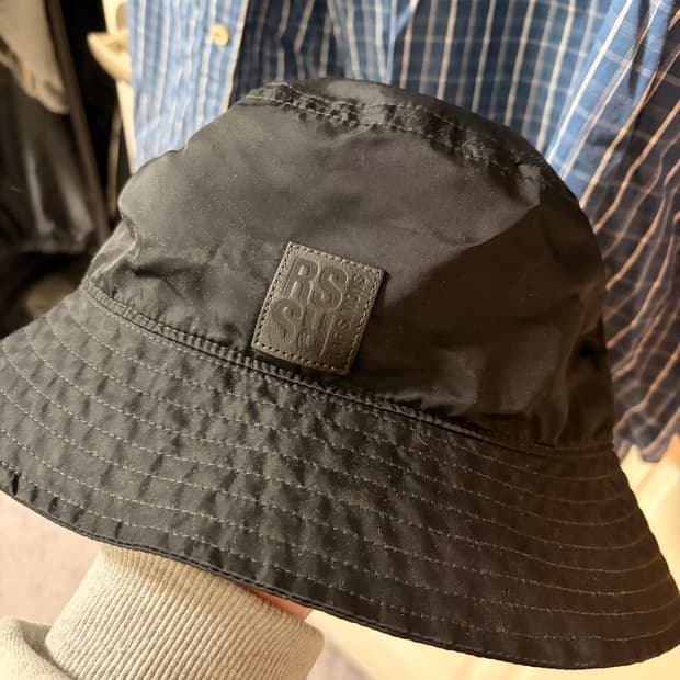 라프시몬스 버킷햇