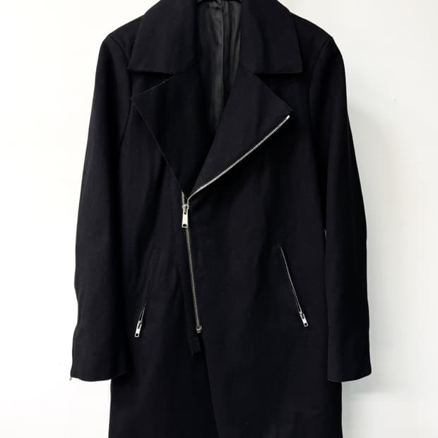 산드로 13fw 디아고날 집 울 코트