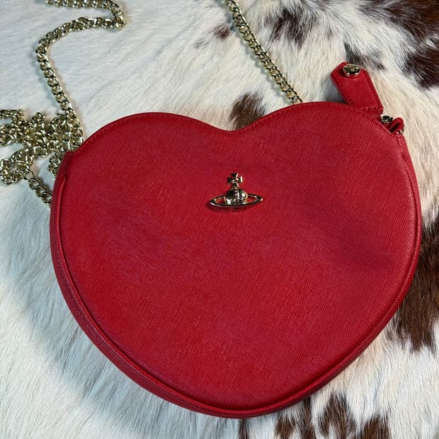 비비안웨스트우드 레드 하트 체인 크로스백