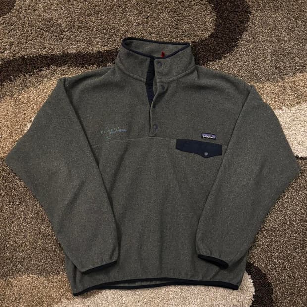 10s 파타고니아 커스텀 신칠라 스냅-T 그레이/네이비