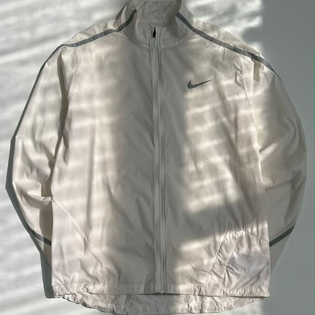 [L]나이키 러닝 화이트 윈드브레이커 자켓
