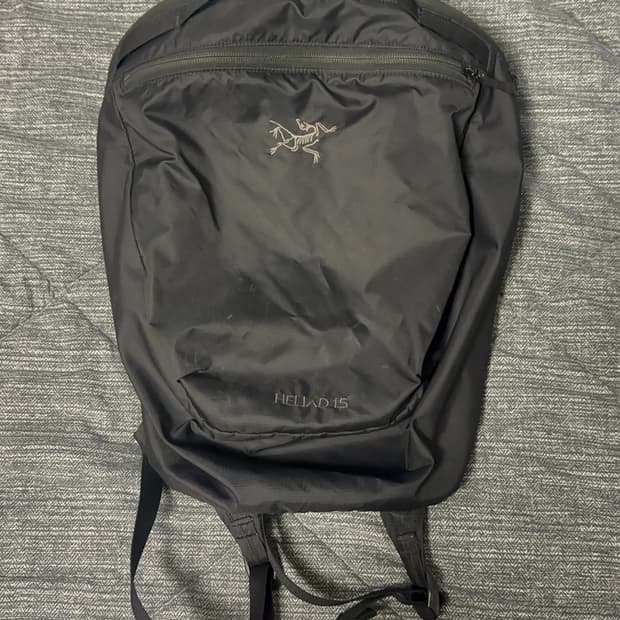 아크테릭스 헬리아드 15 백팩 블랙