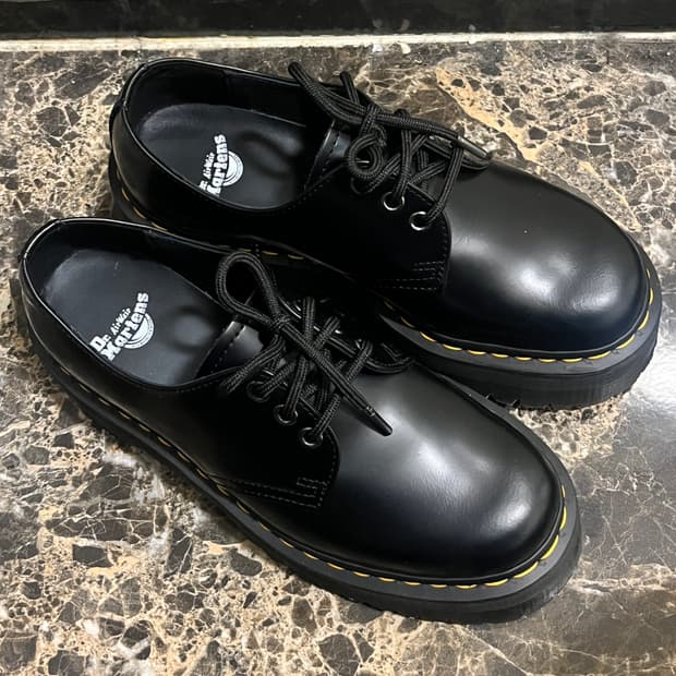 닥터마틴 1461 쿼드 240
