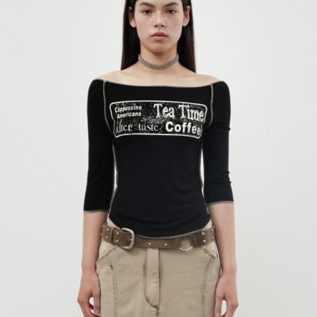 Cerric 세릭 오프숄더 티셔츠탑