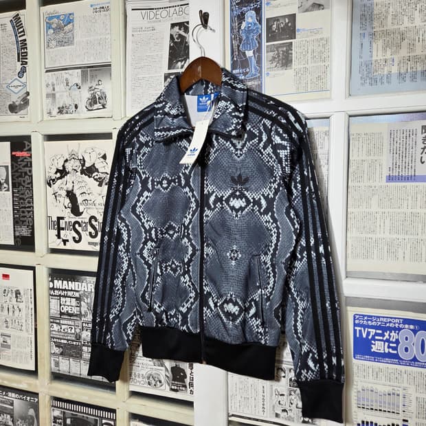 아디다스 파이어버드 뱀피 슬림핏 트랩탑 져지