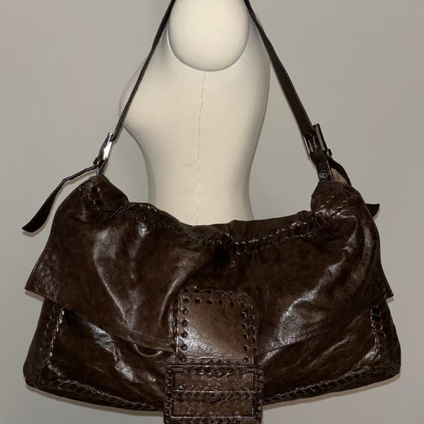 brown leather shoulder bag