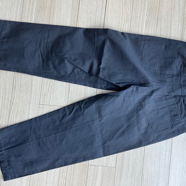 비슬로우X데릭 치노팬츠 차콜 30사이즈