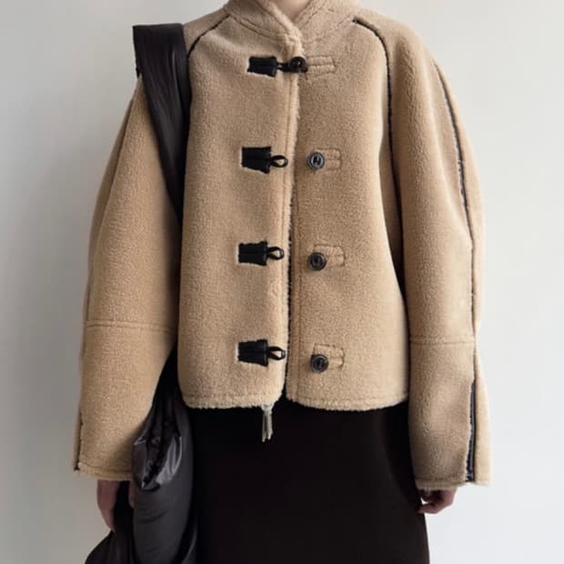 로우클래식 쇼트 시어링 리버시블 코트 무스탕 토템