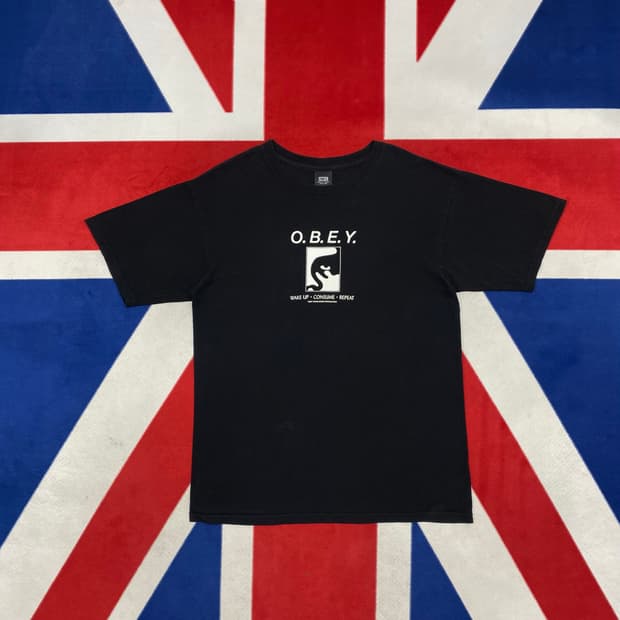 OBEY 반팔티 M