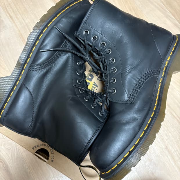 닥터마틴 1460 스무스 부츠 블랙