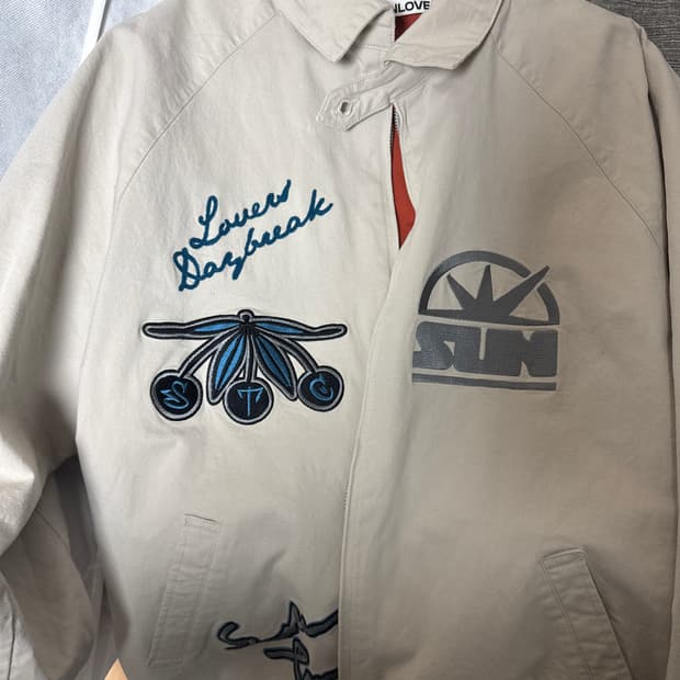 썬러브 자켓 급처합니다