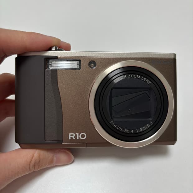 민트🤎리코 R10 | Ricoh R10
