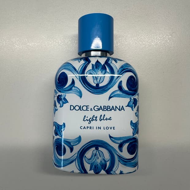 [국문택] 돌체앤가바나 라이트블루 카프리 인 러브 뿌르 옴므 오드퍼퓸