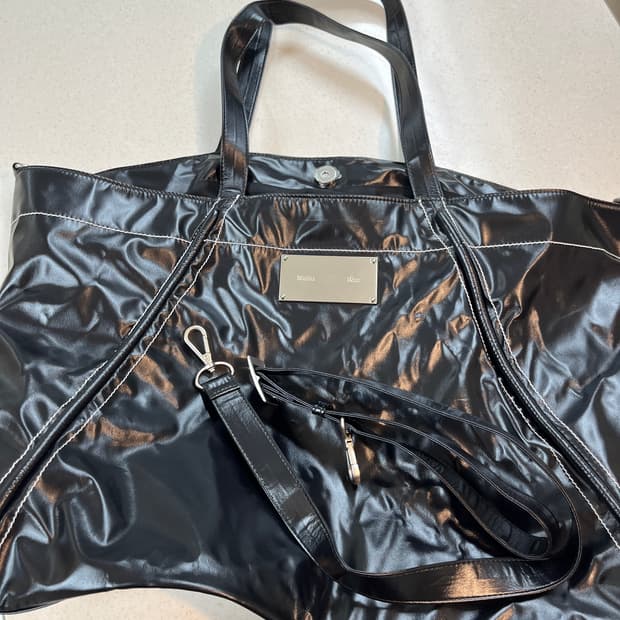 마뗑킴 빅 코팅 도트백 블랙