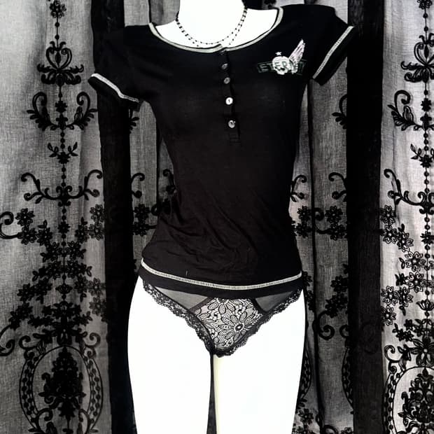 black graphic henley neck t-shirt
