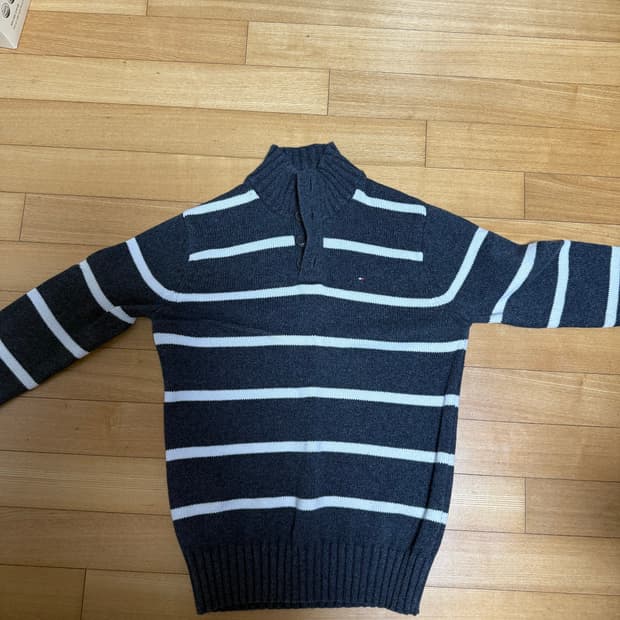 타미힐피거 니트 