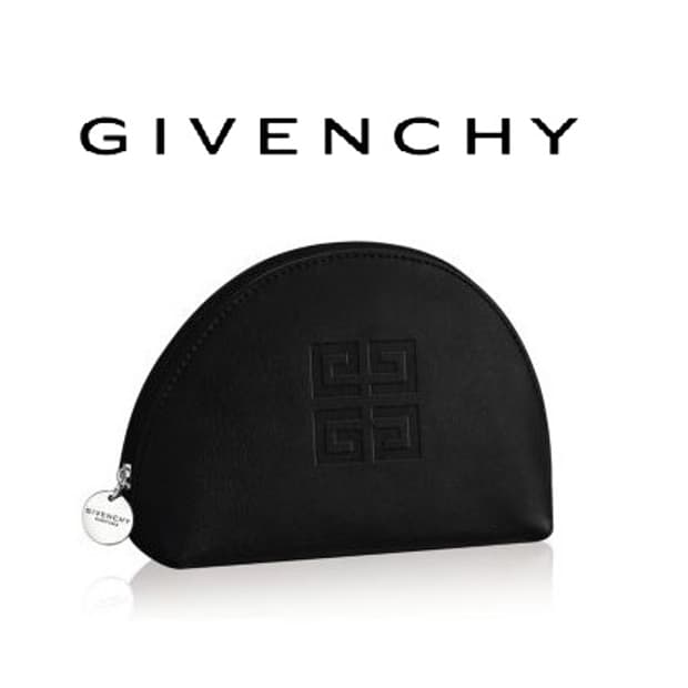 지방시 Givenchy 블랙 반달 가죽 파우치 (새제품)