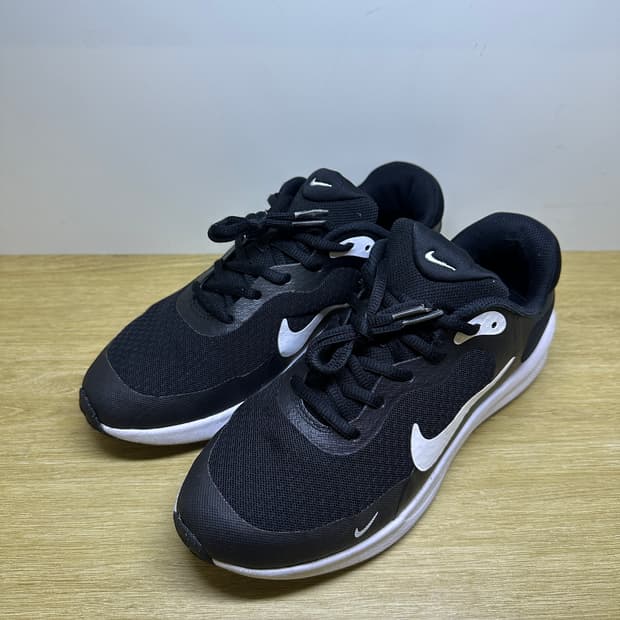 나이키 우먼스 레볼루션7 러닝화 250