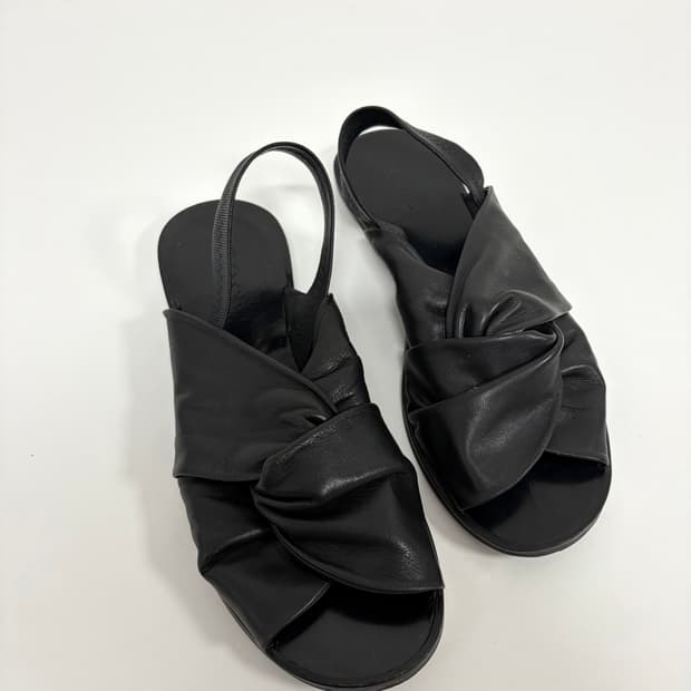 cos 샌들