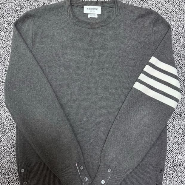 톰브라운 밀라노스티치 니트 2사이즈 그레이