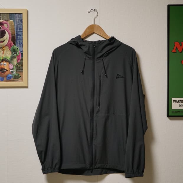 Pilgrim Surf + Supply 바람막이