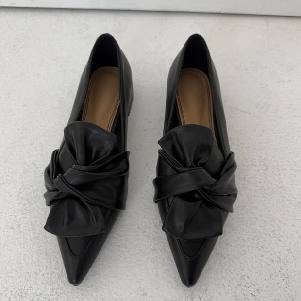 베르크서울 리본 포인티드 슈즈 스틸레토 구두 신발 레더블랙