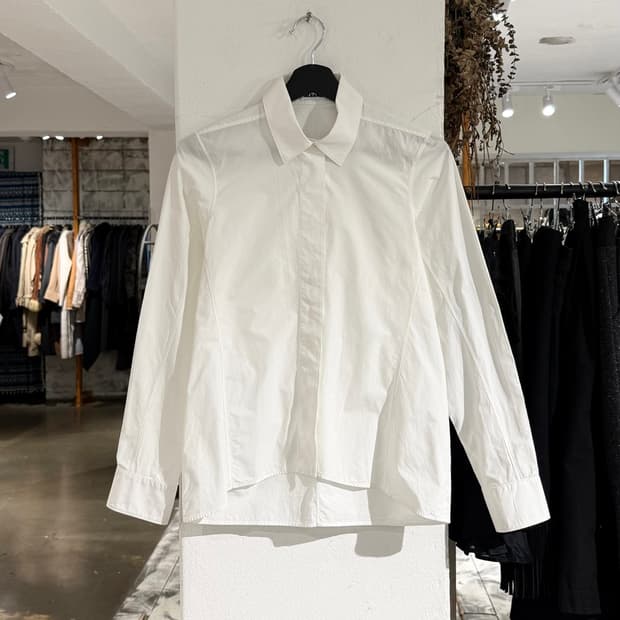 질샌더 화이트 히든 버튼 미니멀 셔츠 