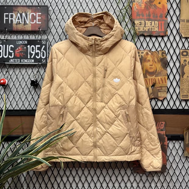 아디다스 퀼팅 다운 패딩 점퍼 트레포일 로고 포인트 브라운