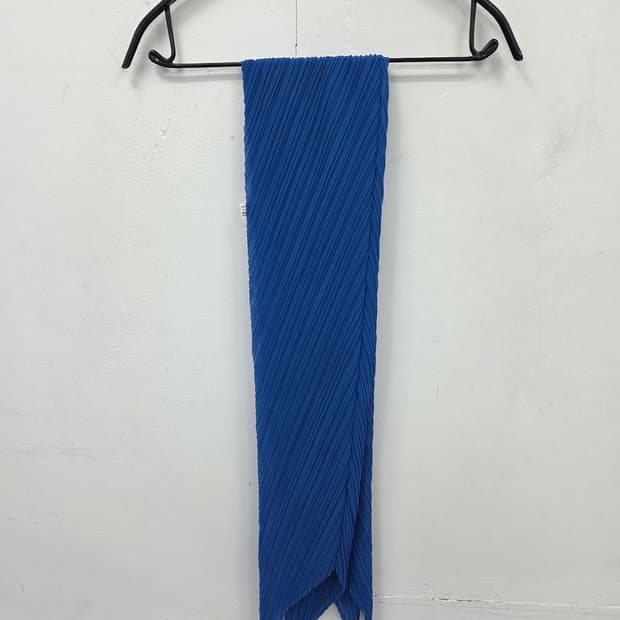 플리츠플리즈 스카프 블루