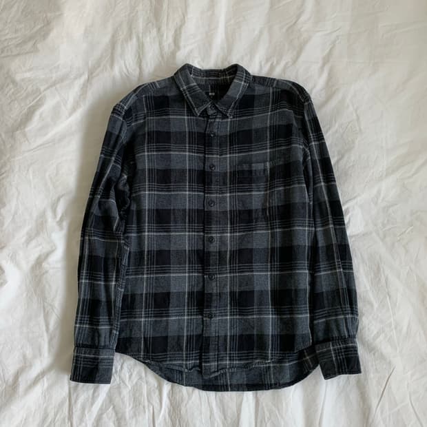 UNIQLO 블랙 체크 셔츠