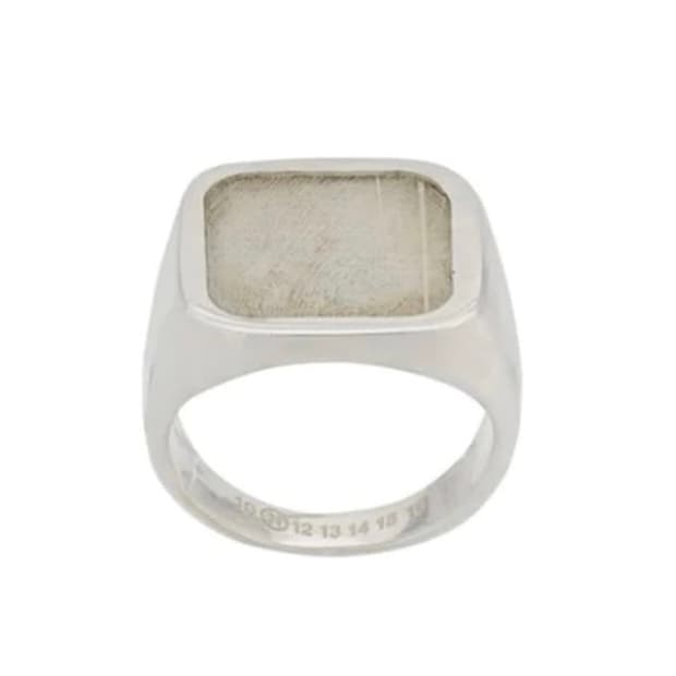 마르지엘라 페더링 M