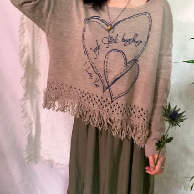 하트 테슬 크롭 니트